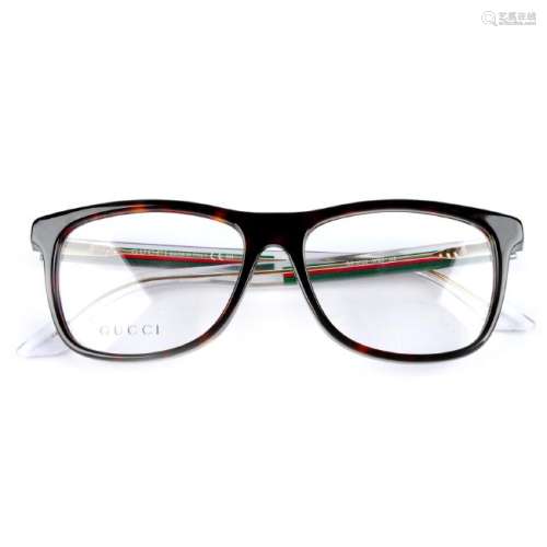 GUCCI - a pair of glasses. Featuring rectangular shaped