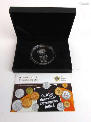 A cased Royal Mint 40th Anniversary of Decimalisation 2011 silver medallion, 155.