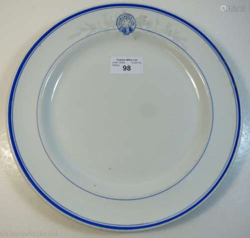 UNION CASTLE LINE:  A DINNER PLATE BY DUNN BENNET & CO, ENGLAND, CIRCA 1910