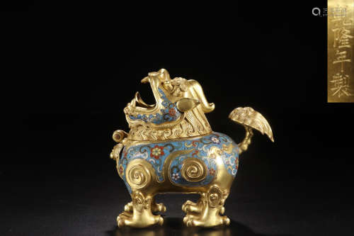 A QIANLONG MARK GILT BRONZE&CLOISONNE BEAST SHAPED CENSER