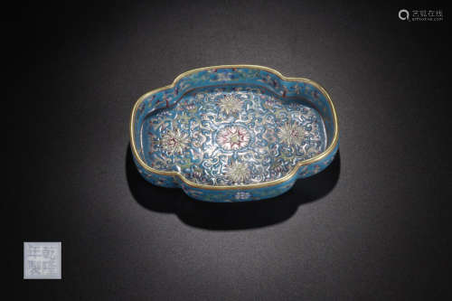 A QIANLONG MARK ENAMELED PLATE OF FLORAL