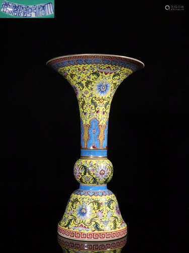 A QIANLONG MARK FAMILLE ROSE VASE