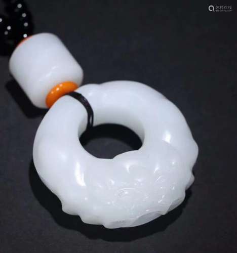 HETIAN JADE PENDANT