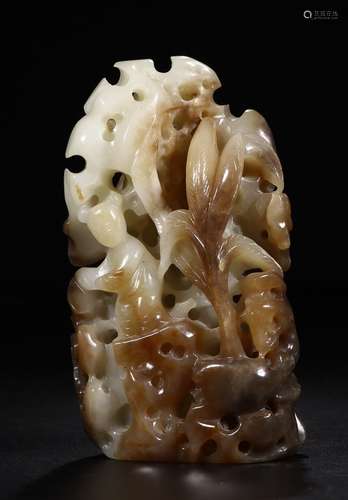 WHITE HETIAN JADE ORNAMENT