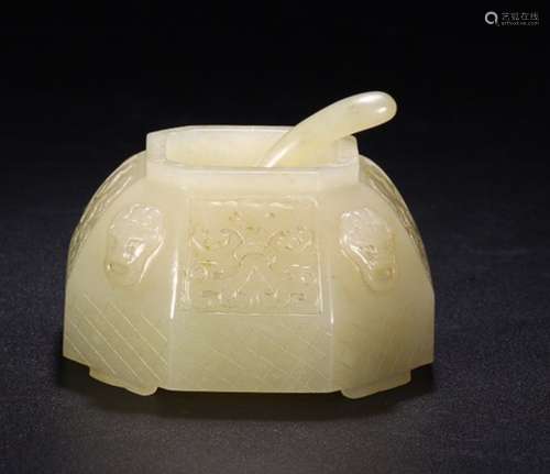 HE TIAN JADE "FU SHOU"DIAMOND SHAPE &SPOON JAR