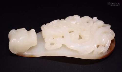 HETIAN JADE DRAGON HOOK