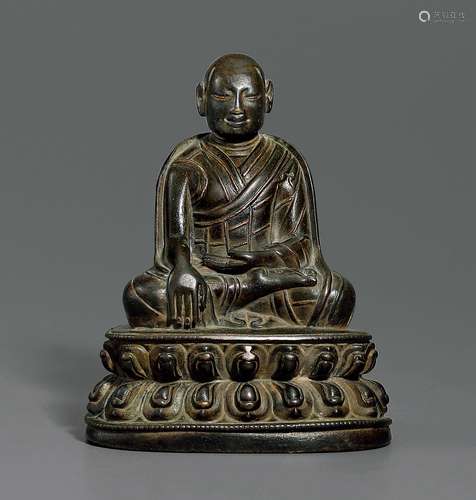 十六世纪·合金铜上师像 16TH CENTURY A BRONZE FIGURE OF GURUDEVA