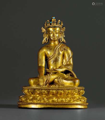 16世纪·铜鎏金宝冠释迦坐像 16TH CENTURY A GILT-BRONZE FIGURE OF SAKYAMUNI