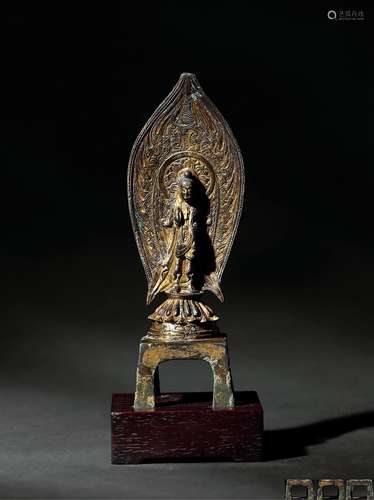 北魏·铜鎏金观音立像 NORTHERN WEI DYNASTY A GILT-BRONZE FIGURE OF AVALOKITESVARA