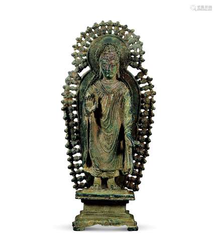 5世纪·铜释迦立像 5TH CENTURY A BRONZE FIGURE OF SAKYAMUNI