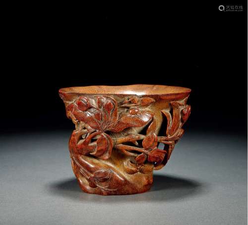 明末清初·竹根雕玉兰花杯 LATE MING DYNASTY-EARLY QING DYNASTY  A BAMBOO-ROOT CUP WITH MAGNOLIA PATTERN