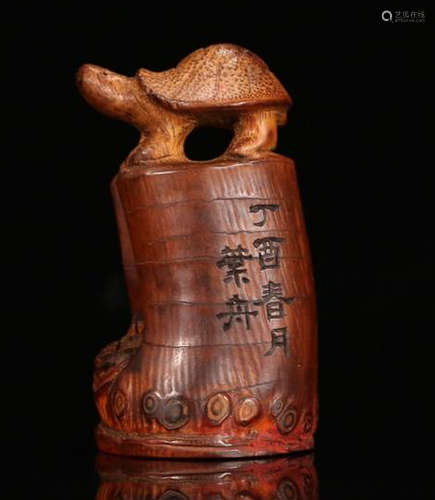 A BAMBOO TORTOISE SHAPED SEAL