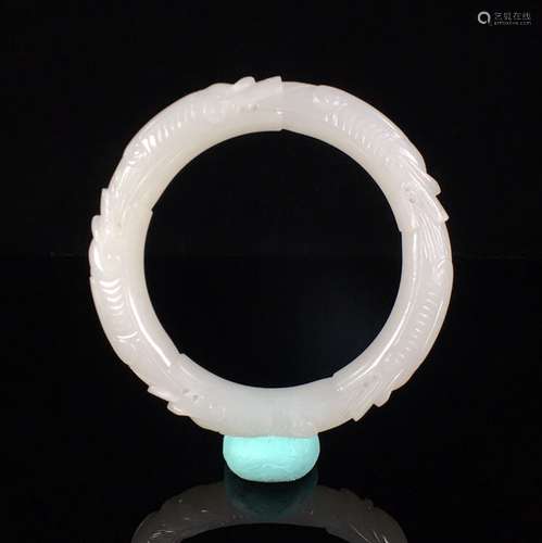 A HETIAN JADE BANGLE