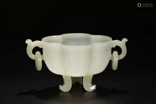 A HETIAN JADE TRIPOD CENSER