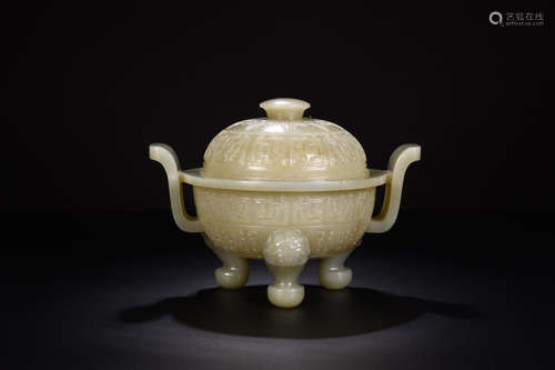 A HETIAN JADE TRIPOD CENSER