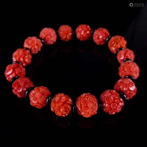 A 360 DEGREE AKA TYPE RED CORAL BRACELET