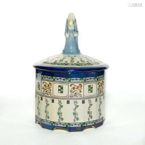 RECO CAPEY FOR DOULTON BURSLEM OLD NOD LIDDED JAR