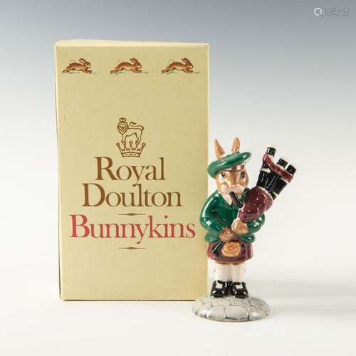 ROYAL DOULTON BUNNYKINS FIGURINE PIPER DB191