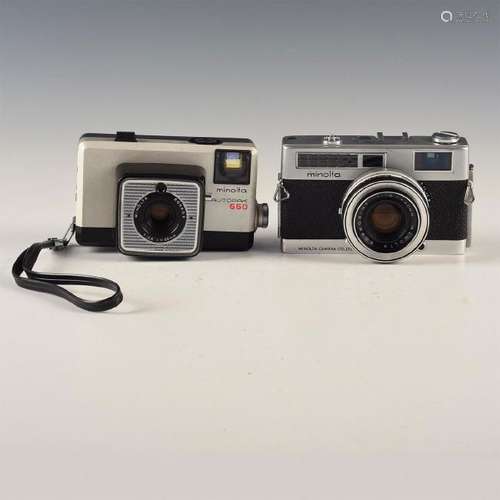 PAIR OF MINOLTA CAMERAS