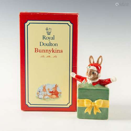 ROYAL DOULTON BUNNYKINS FIGURINE SANTAS HELPER DB192