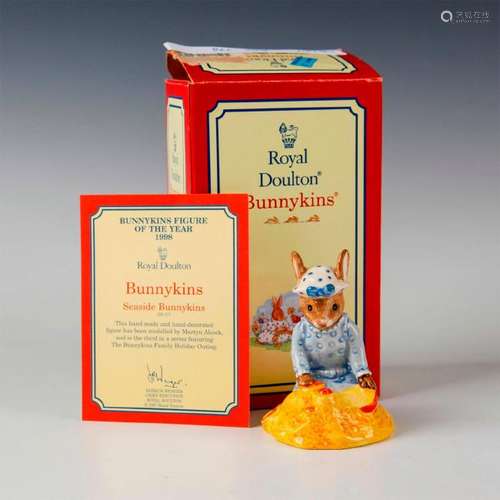 ROYAL DOULTON BUNNYKINS FIGURINE SEASIDE DB177