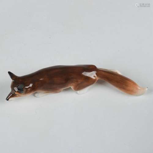 ROYAL DOULTON ANIMAL FIGURE, FOX STALKING HN147E