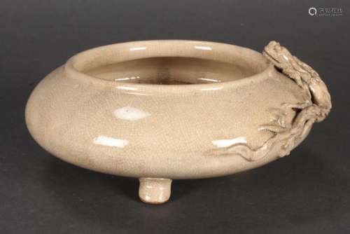 Chinese Qing Dynasty, Crackle Glaze Footed Bowl,