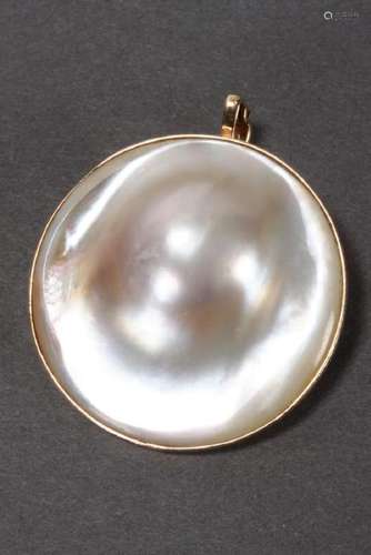 Lady's Pearl Pendant,