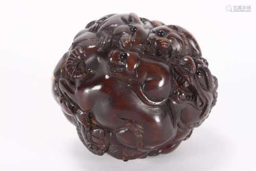 Good Japanese Carved Wooden Netsuke,