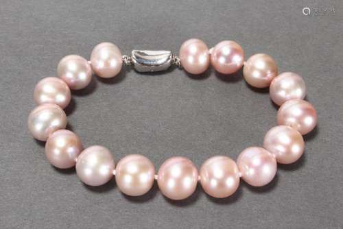 Lady's Pink Pearl Bracelet,