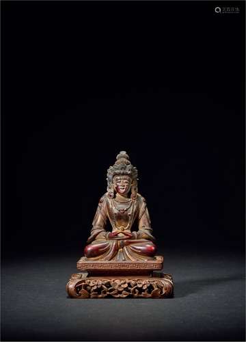 清·木漆金观音座像 QING DYNASTY  A GILT-LACQUERED WOOD FIGURE OF AVALOKITESVARA