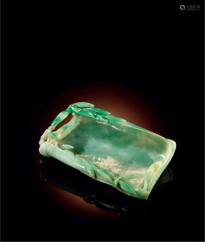 清·翡翠浮雕竹节型水洗 QING DYNASTY  A JADEITE 'BAMBOO-JOINT' BRUSH WASHER IN RELIEF