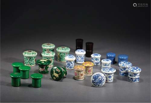 清·各式轴头十二对 QING DYNASTY  TWELVE PAIRS OF ROLLER KNOBS