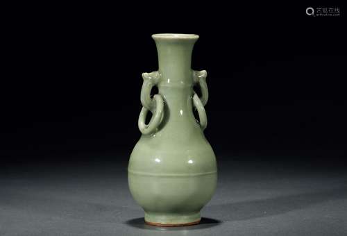 宋元·龙泉窑双环耳瓶 SONG-YUAN DYNASTY  A 'LONGQUAN' CELADON VASE