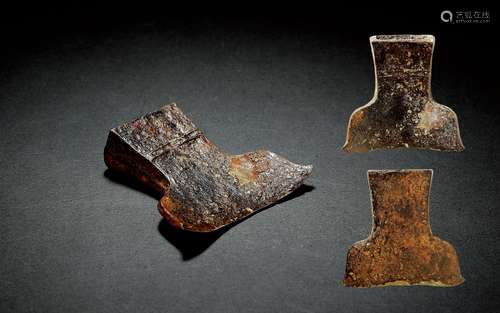 春秋·中型原始空首布币(青铜质) SPRING AND AUTUMN PERIOD  A SHOVEL-SHAPED BRONZE COIN