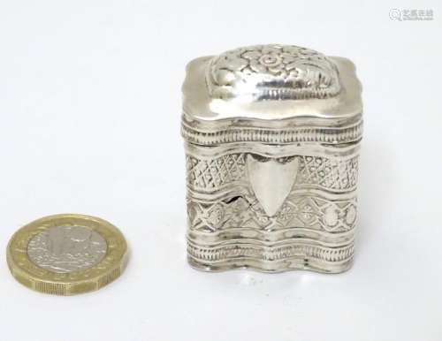A 19thC Dutch silver peppermint / comfit / loderein box