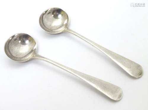 A pair of Geo III silver salt spoons hallmarked London