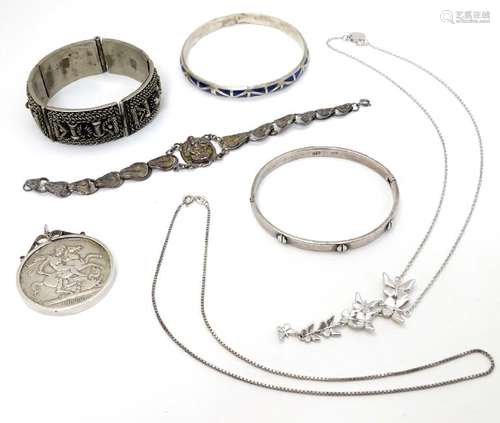 Assorted 6 etc including a Victorian coin in captive