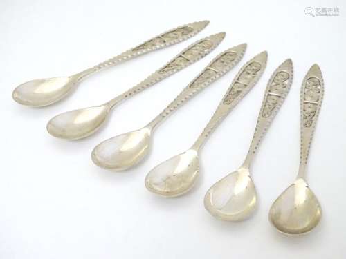 A set of 6 .800 silver teaspoons with filigree