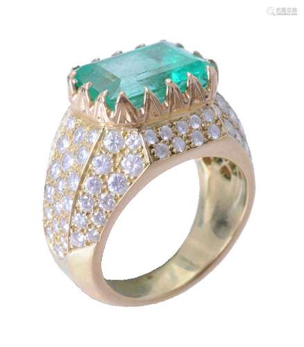 A French emerald and diamond dress ring