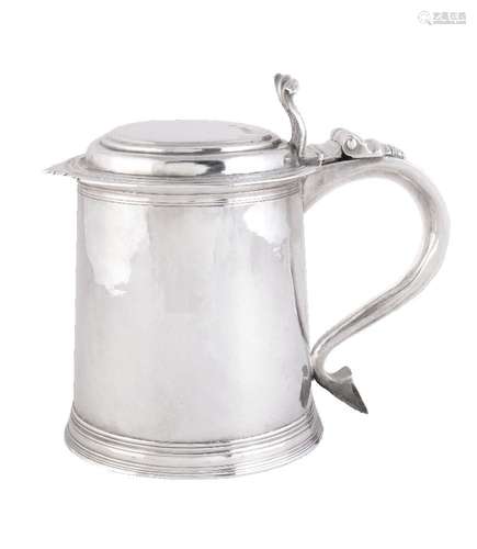 A William III silver straight-tapered tankard by Humphrey Payne