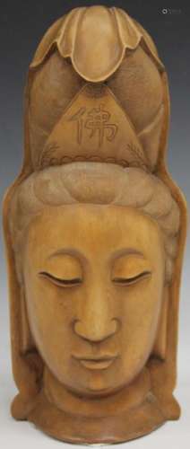 CHINESE CARVED WOOD QUAN YIN FIGURE
