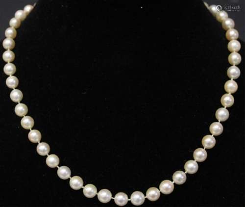 PEARL NECKLACE W/ 14KT CLASP ADORNED W/ DIAMONDS