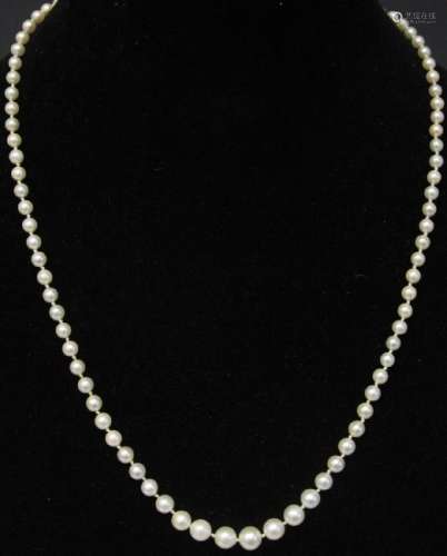 LADY'S GRADUATED PEARL NECKLACE W/ 14KT CLASP