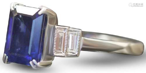 NATURAL SAPPHIRE & DIAMOND PLATINUM RING