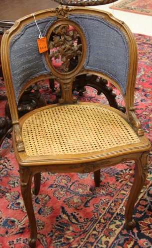 FRENCH CARVED WALNUT CARVED VANITY CHAIR