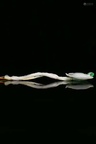 A CARVED JADEITE RUYI SCEPTER.ANTIQUE