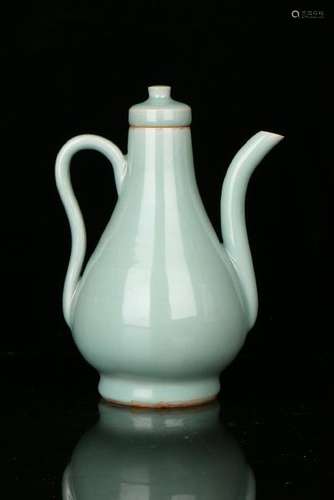 A LONGQUAN CELADON-GLAZED EWER.ANTIQUE