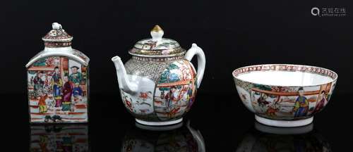 A Chinese Export part service, comprising: a tea caddy with cover, 13.5 cm high; a teapot and