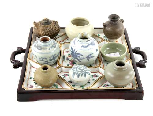 A quantity of Asian Ceramics, comprising: a small blue and white circular box and cover, 5.8 cm